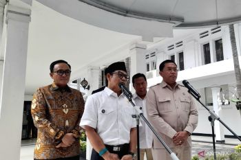 Menko PM ingatkan mitra dan relawan SPPG tak "overacting" jalankan MBG