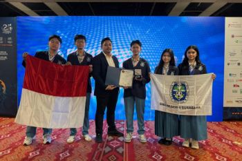 Siswa SMAN 5 Surabaya raih tiga medali di MTE 2026