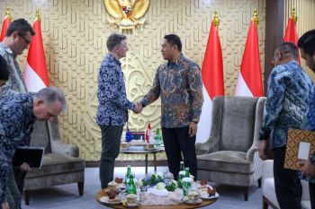 Australian ambassador explores fertilizer import from Indonesia: Govt