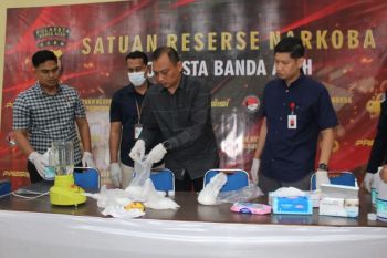 Polresta Banda Aceh musnahkan 1,9 kg sabu-sabu dari kasus yang terungkap di bandara SIM