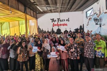 Seratusan warga prasejahtera di Situbondo terima modal usaha Rp3 juta