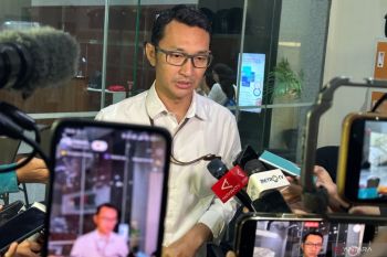 KPK memeriksa dua pejabat Bank Indonesia terkait kasus CSR BI-OJK