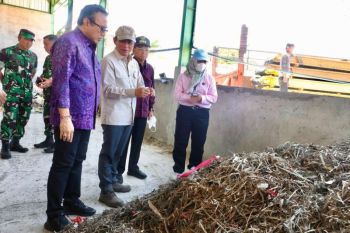 Penindakan pelanggaran sampah di Denpasar dilakukan bertahap
