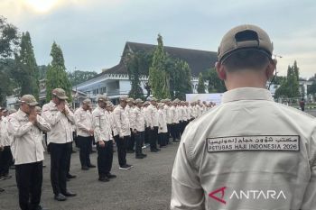 Wamenhaj minta petugas haji wakafkan diri layani jamaah sepenuh hati