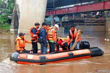 Operasi serentak di Jakarta Timur jaring 7,63 kuintal ikan sapu-sapu dari Sungai Ciliwung
