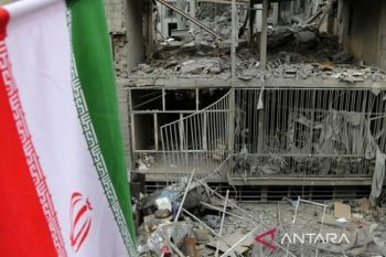 Iran umumkan pembukaan kembali sebagian wilayah udaranya