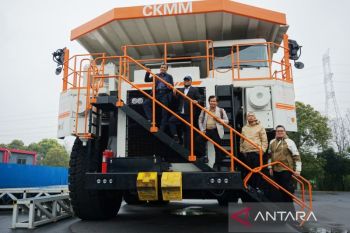 Nusantara Halid dan Grand Seleron Investama investasi pabrik truk tistrik di Indonesia