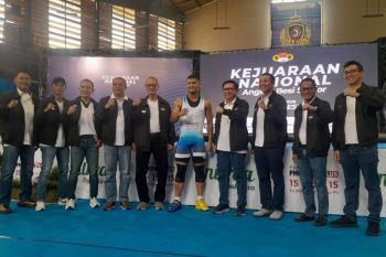 257 atlet dari 25 provinsi ikuti Kejurnas Angkat Besi di Bandung