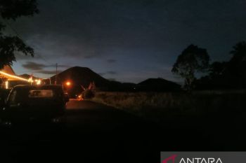 ESDM ingatkan masyarakat akan potensi bahaya Gunung Lokon