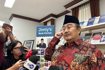 Jimly Asshiddiqie: Peran besar kehakiman penyeimbang eksekutif-legislatif