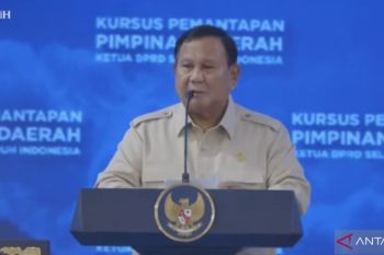 Presiden Prabowo berikan arahan kepada ketua DPRD se-Indonesia di Magelang