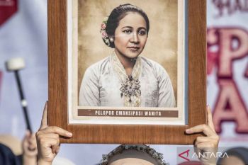 Car Free Day Jakarta jadi ajang peringatan Hari Kartini dan pelestarian seni budaya