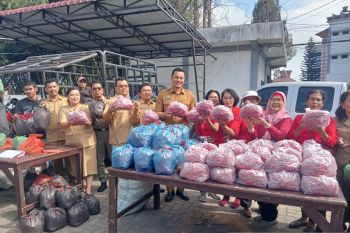 Saat harga cabai jatuh, ASN Karo pilih bertindak: Beli langsung dari petani
