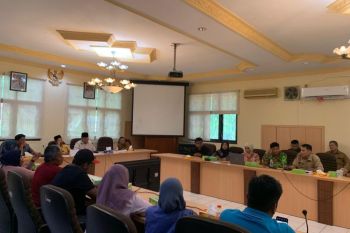 DPRD Tarakan RDP dengan Karyawan PT Meris Abadi Jaya yang Diberhentikan