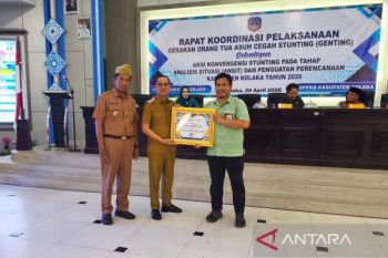 Pemkab Kolaka beri penghargaan PT Vale dalam intervensi keluarga berisiko stunting