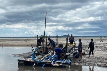 Tim Gabungan Polres Belitung tertibkan tambang timah ilegal di perairan Membalong
