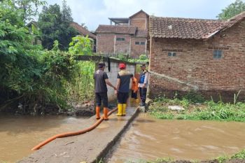 Garut Darurat Bencana! 24 Kecamatan Terdampak Banjir hingga Longsor