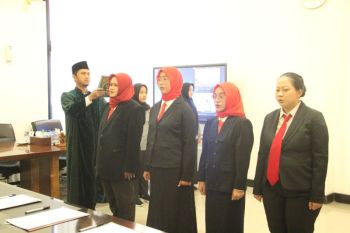 Kanwil Kementerian Hukum Jateng lantik empat notaris pengganti