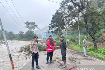 Polres Jayawijaya sebut jalan penghubung tiga kabupaten Papua Pegunungan terputus