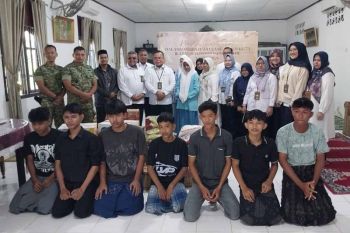 Peringati HUT IKAHI, pimpinan pengadilan di Aceh kunjungi yayasan penyantun