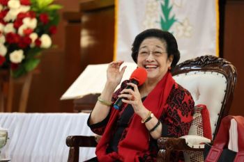 Megawati minta ada perbaikan sistem perkeretaapian Indonesia