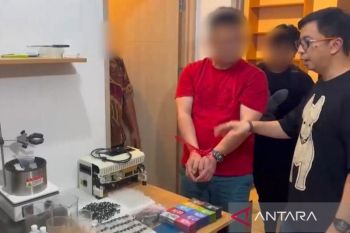 Polisi bongkar praktik laboratorium tersembunyi di Tangerang