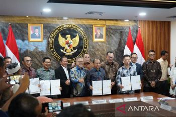 Bupati Badung teken pengolahan sampah jadi energi listrik