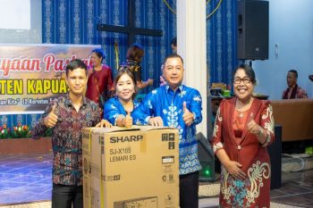 Wabup ajak umat Kristiani di Kapuas terus perkuat kebersamaan