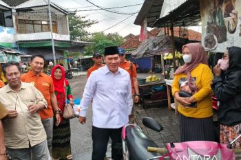 Legislator tinjau lonjakan harga minyak goreng di Pasar Krian