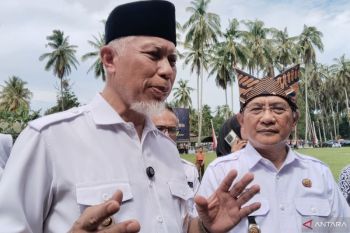 Gubernur Sumbar dorong pemerintah nagari buat Pernag lindungi generasi muda