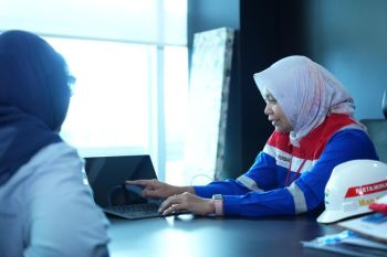 Endah Purbarani dan jejak Kartini di Kilang Cilacap