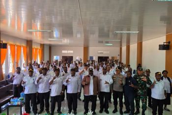 Bupati Lanny Jaya minta 39 distrik fokus pada penguatan ekonomi lokal