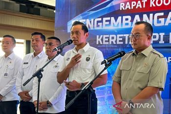 Pemerintah akan bangun 14.000 km jalur KA Sumatra hingga Sulawesi