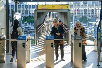 Besok, naik Transjakarta hanya Rp1
