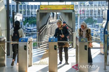 Besok, naik Transjakarta hanya Rp1