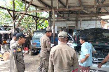 Satpol PP Tangerang beri surat peringatan pemilik bangunan liar