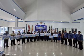 Pemprov PBD salurkan bantuan pendidikan Rp4,7 miliar kepada 472 mahasiswa