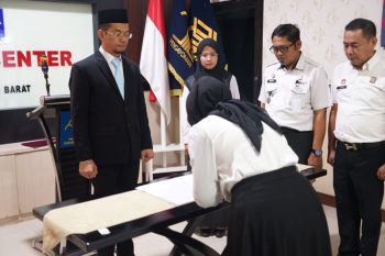 Lantik Notaris Pengganti, Kakanwil Kemenkum Sulbar: Jaga kepercayaan masyarakat