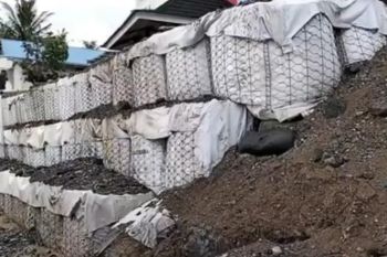 Penanganan Lereng Sungai Kuranji oleh Nindya Karya disebut sesuai kebutuhan darurat