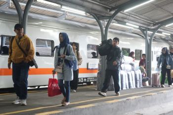 Penumpang KA di Daop Jember meningkat pascakebijakan WFH