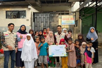 YBM PLN UID Sulselrabar salurkan bantuan bagi anak yatim dan dhuafa