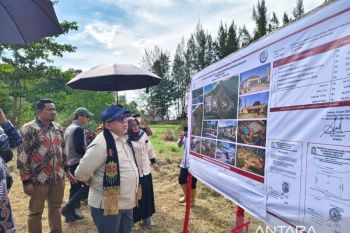 Wamen PKP tinjau lokasi pembangunan kampung nelayan MP di Aceh Jaya