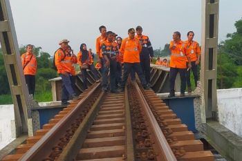 Daop 7 intensif cek sarana dan prasarana guna keandalan perjalanan KA