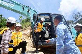 Gubernur Sulsel groundbreaking pembangunan jalan  ruas Sabbang-Rongkong
