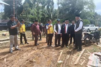 Pasaman Barat pastikan pembangunan jalan alternatif menuju Talamau