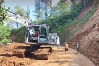Jalur selatan Garut kembali normal usai tertutup longsor