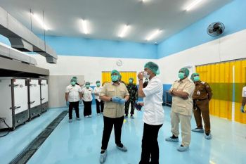Cek langsung, Anggota DPR pastikan program MBG di Malang sesuai aturan