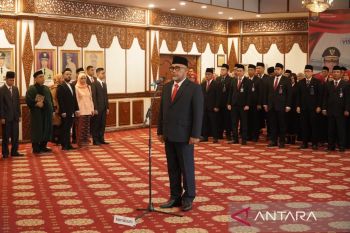 Gubernur minta pembenahan dan kemandirian Bank Jambi