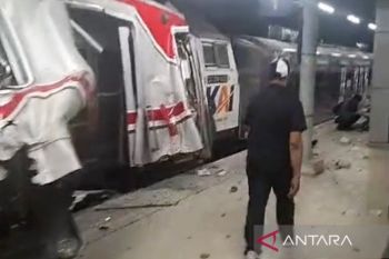 Tabrakan kereta, KAI fokus evakuasi penumpang di Stasiun Bekasi Timur
