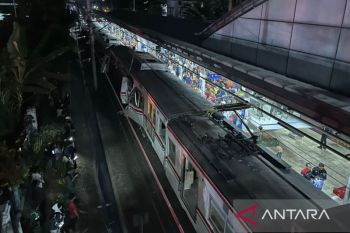 Kronologis kecelakaan kereta di Stasiun Bekasi Timur, kesaksian penumpang selamat